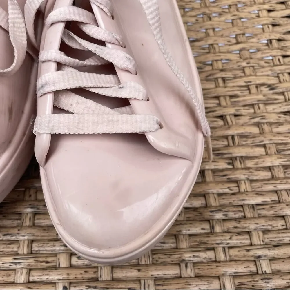 Melissa girls pink sneakers size 5